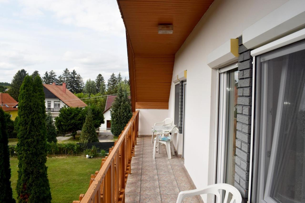 Relax Apartman Zalakaros Exteriör bild